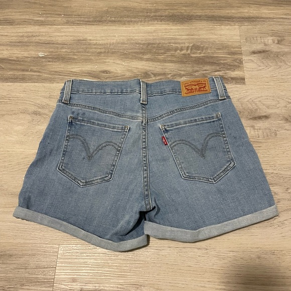 LEVI WOMEN SHORTS - Picture 2 of 7